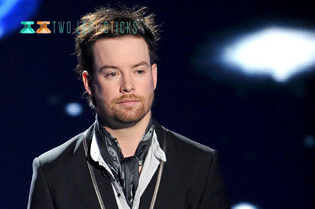 David Cook Net Worth: Bio, Married, Family, Income and Personal Relationships.