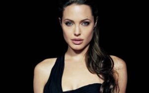 Angelina-Jolie-Net-Worth-2-Twoleftsticks