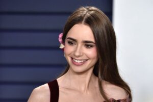 LILY-COLLINS DATING-Twoleftsticks (4)