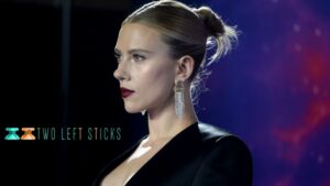 Scarlett-Johansson-dating-twoleftsticks(2)