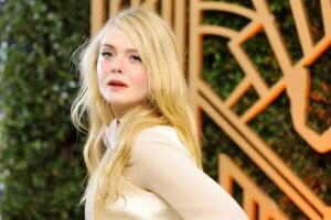Who-Is-Elle-Fanning-Dating-3-Twoleftsticks