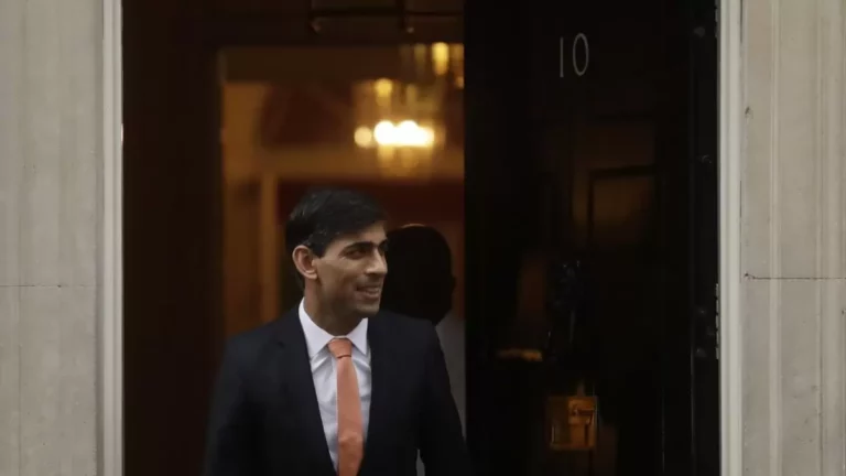 Rishi Sunak Tackles MPs Well At His First PM’s Question