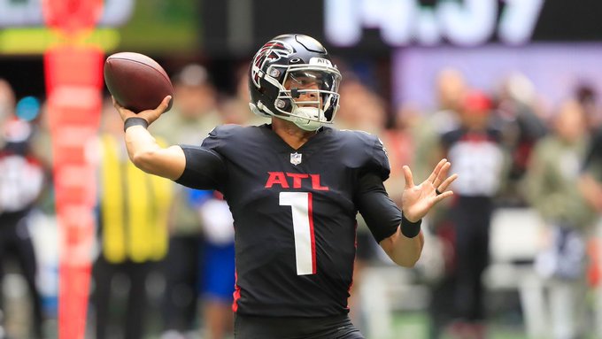 Marcus Mariota leads the Falcons to qualify for the playoff